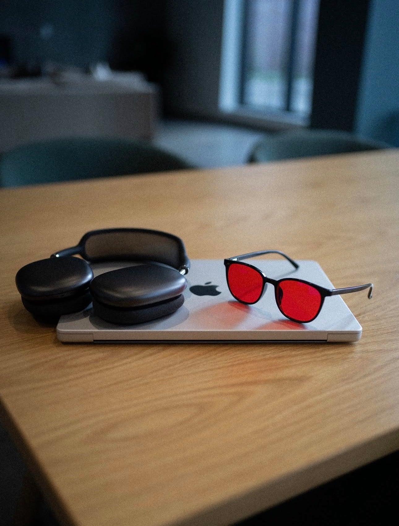 Hjælper Blue Light Briller mod Hovedpine? Derfor får mange ondt i hovedet af skærme